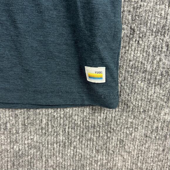 Vuori Polo Shirt Men Medium Blue Strato Tech Performance Stretch Super Soft Golf - Picture 2 of 6